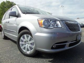 Used 2016 Chrysler Town & Country Touring in Cleveland, Ohio