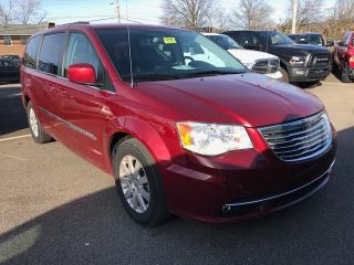 Used 2016 Chrysler Town & Country Touring in Brook Park, Ohio