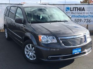 Used 2016 Chrysler Town & Country Touring in Kennewick, Washington