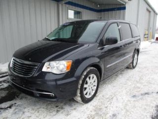 Used 2014 Chrysler Town & Country Touring in Waterville, Ohio