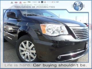 Used 2016 Chrysler Town & Country Touring in Cleveland, Ohio