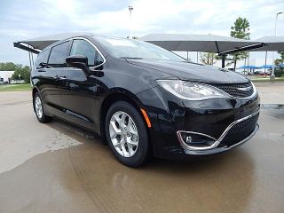Used 2017 Chrysler Pacifica Touring in Tulsa, Oklahoma