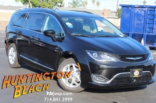 Used 2018 Chrysler Pacifica Touring-L in Huntington Beach, California