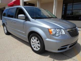Used 2013 Chrysler Town & Country Touring in Ottawa, Illinois