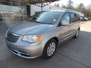 Used 2016 Chrysler Town & Country Touring in Jasper, Alabama