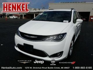 Used 2017 Chrysler Pacifica Touring-L in Battle Creek, Michigan