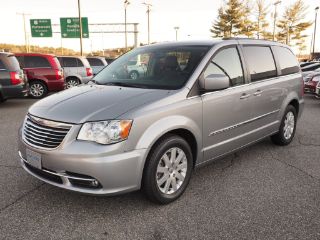 Used 2014 Chrysler Town & Country Touring in Portsmouth, New Hampshire