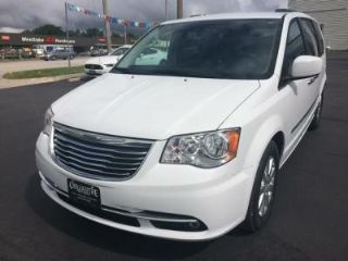 Used 2015 Chrysler Town & Country Touring in Chillicothe, Missouri