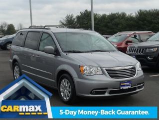 Used 2015 Chrysler Town & Country Touring in Maple Shade, New Jersey