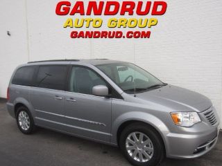 Used 2015 Chrysler Town & Country Touring in Green Bay, Wisconsin