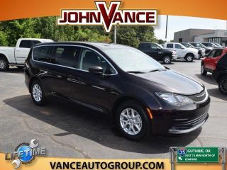 Used 2017 Chrysler Pacifica LX in Guthrie, Oklahoma