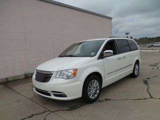 Used 2013 Chrysler Town & Country Touring in Shreveport, Louisiana