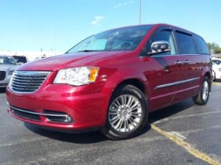 Used 2015 Chrysler Town & Country Touring in Fort Gratiot, Michigan