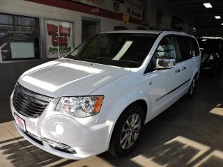 Used 2014 Chrysler Town & Country Touring in Medina, Ohio