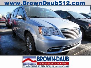 Used 2016 Chrysler Town & Country Touring in Bath, Pennsylvania