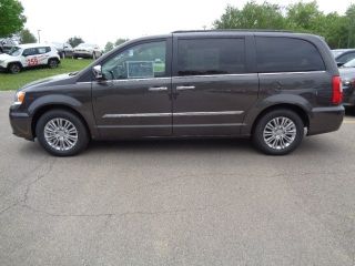 Used 2015 Chrysler Town & Country Touring in Xenia, Ohio
