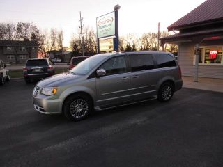 Used 2014 Chrysler Town & Country Touring in Mankato, Minnesota