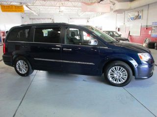 Used 2015 Chrysler Town & Country Touring in Belleville, Illinois