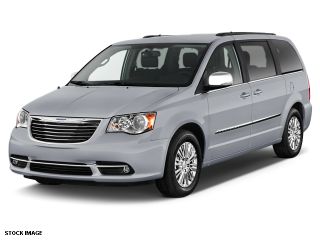 Used 2016 Chrysler Town & Country Touring in Overland Park, Kansas