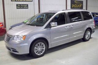 Used 2016 Chrysler Town & Country Touring in Ottawa Lake, Michigan