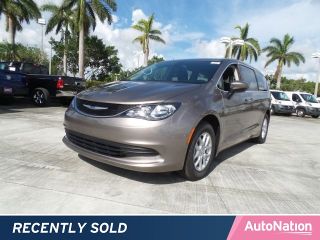 Used 2017 Chrysler Pacifica Touring in Pembroke Pines, Florida