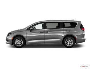 Used 2017 Chrysler Pacifica Touring in Morrow, Georgia