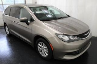 Used 2017 Chrysler Pacifica Touring in Muskegon, Michigan
