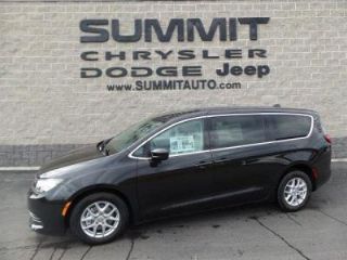 Used 2017 Chrysler Pacifica Touring in Fond Du Lac, Wisconsin