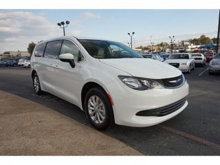Used 2017 Chrysler Pacifica Touring in Columbia, Tennessee