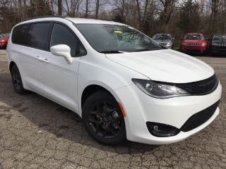 Used 2018 Chrysler Pacifica Touring-L in Louisville, Kentucky