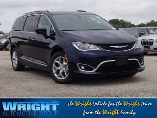 Used 2017 Chrysler Pacifica Touring-L Plus in Hillsboro, Illinois