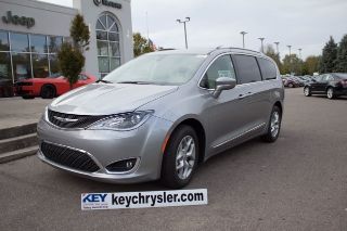 Used 2017 Chrysler Pacifica Touring-L in Xenia, Ohio