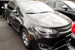 Used 2017 Chrysler Pacifica Touring-L Plus in Newton, Massachusetts
