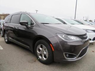 Used 2017 Chrysler Pacifica Touring-L Plus in Collierville, Tennessee