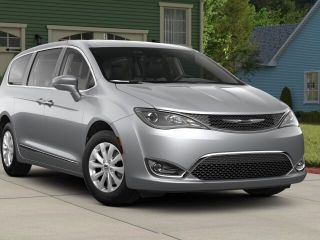 Used 2018 Chrysler Pacifica Touring in Concord, North Carolina