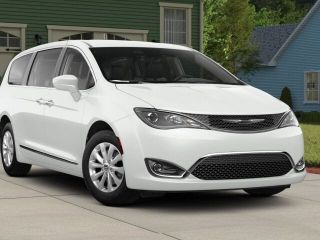 Used 2018 Chrysler Pacifica Touring in Smyrna, Delaware
