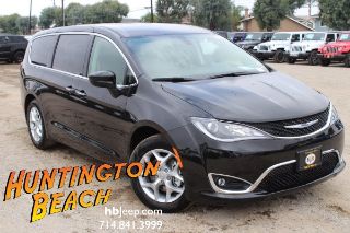 Used 2018 Chrysler Pacifica Touring in Huntington Beach, California