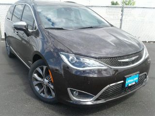 Used 2017 Chrysler Pacifica Limited in Kennewick, Washington