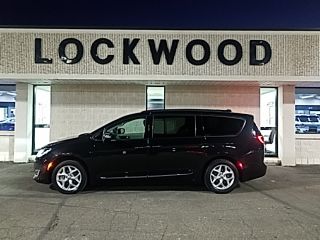 Used 2017 Chrysler Pacifica Limited in Marshall, Minnesota