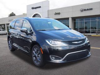 Used 2017 Chrysler Pacifica Limited in Horsham, Pennsylvania