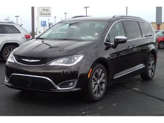 Used 2017 Chrysler Pacifica Limited in Decatur, Illinois
