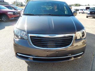 Used 2016 Chrysler Town & Country S in Saint Robert, Missouri