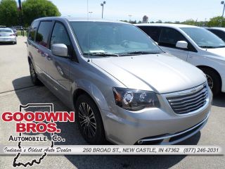 Used 2014 Chrysler Town & Country S in New Castle, Indiana