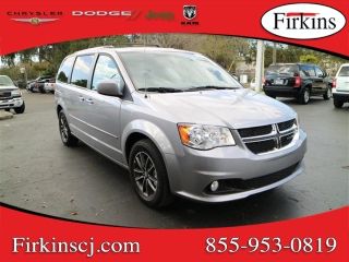 Used 2017 Dodge Grand Caravan SXT in Bradenton, Florida
