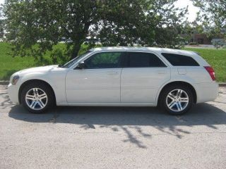 Used 2005 Dodge Magnum SE in Raytown, Missouri