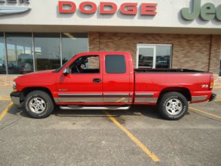 Used 2002 Chevrolet Silverado 1500 in Sauk Centre, Minnesota