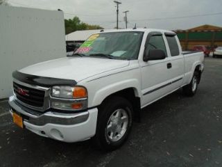 Used 2005 GMC Sierra 1500 SLT in Cottage Hills, Illinois
