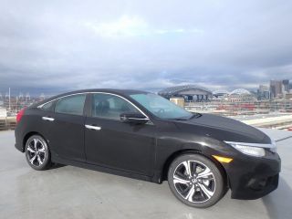 Used 2018 Honda Civic Touring in Seattle, Washington