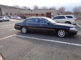 Used 2011 Lincoln Town Car Executive L in Teterboro, New Jersey