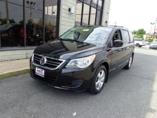 Used 2009 Volkswagen Routan SEL in Laurel, Maryland